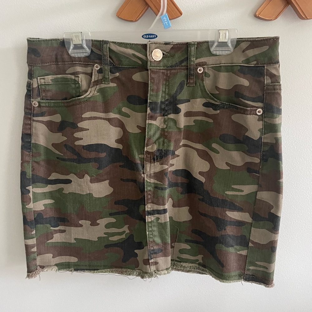 Camo mini skirt